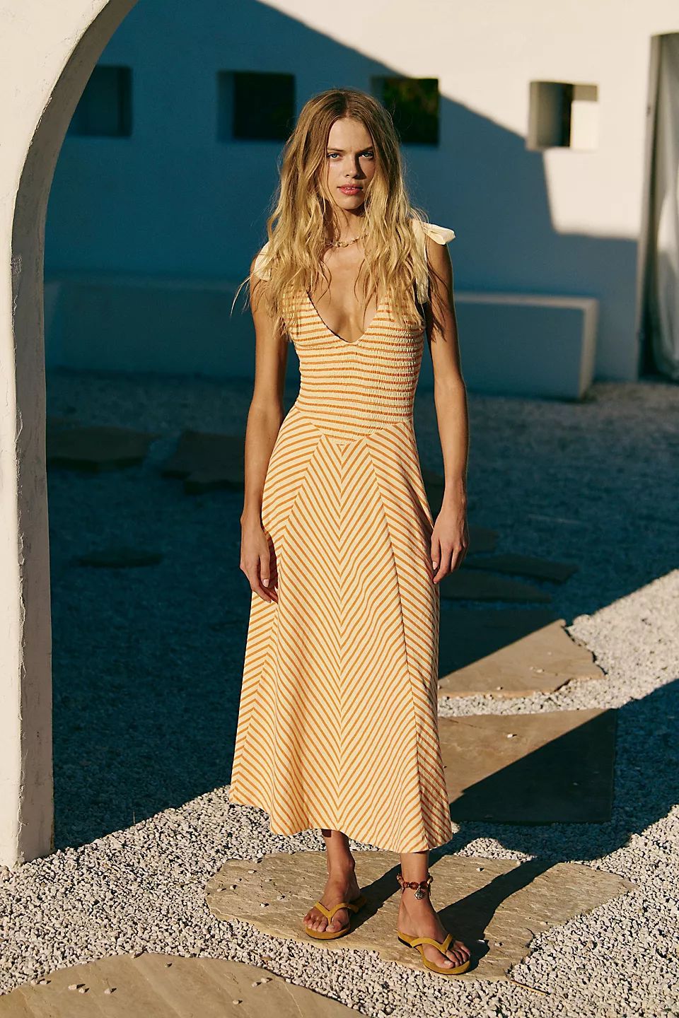 Women’s Maxi Dress – Chevron Pattern – Deep V-Neck – Adjustable Ties – Pockets – Flowy Fit