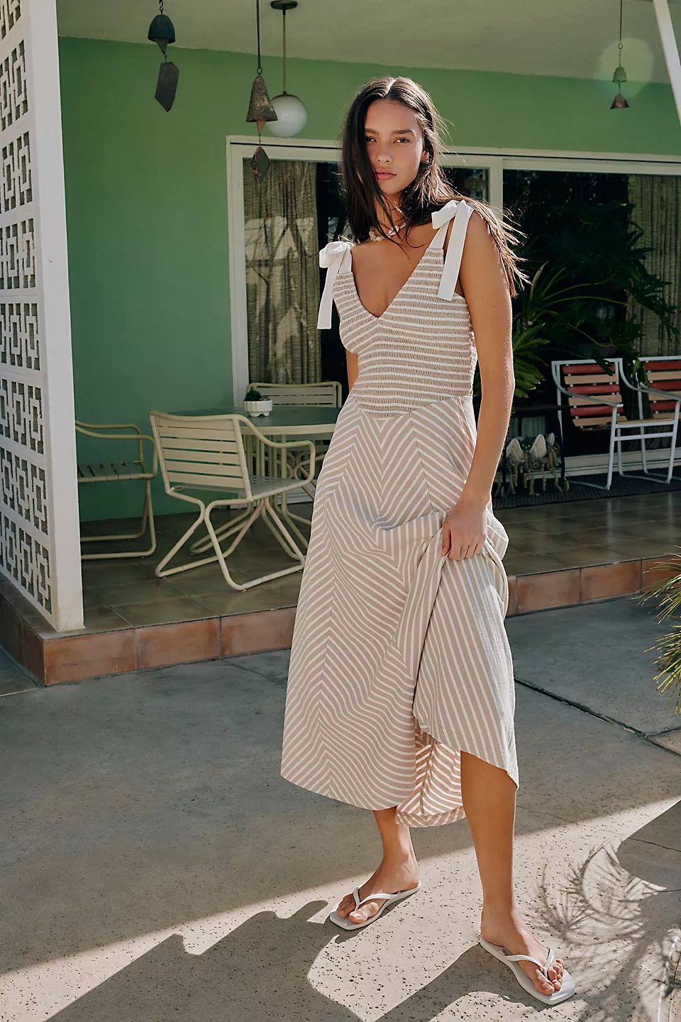 Women’s Maxi Dress – Chevron Pattern – Deep V-Neck – Adjustable Ties – Pockets – Flowy Fit