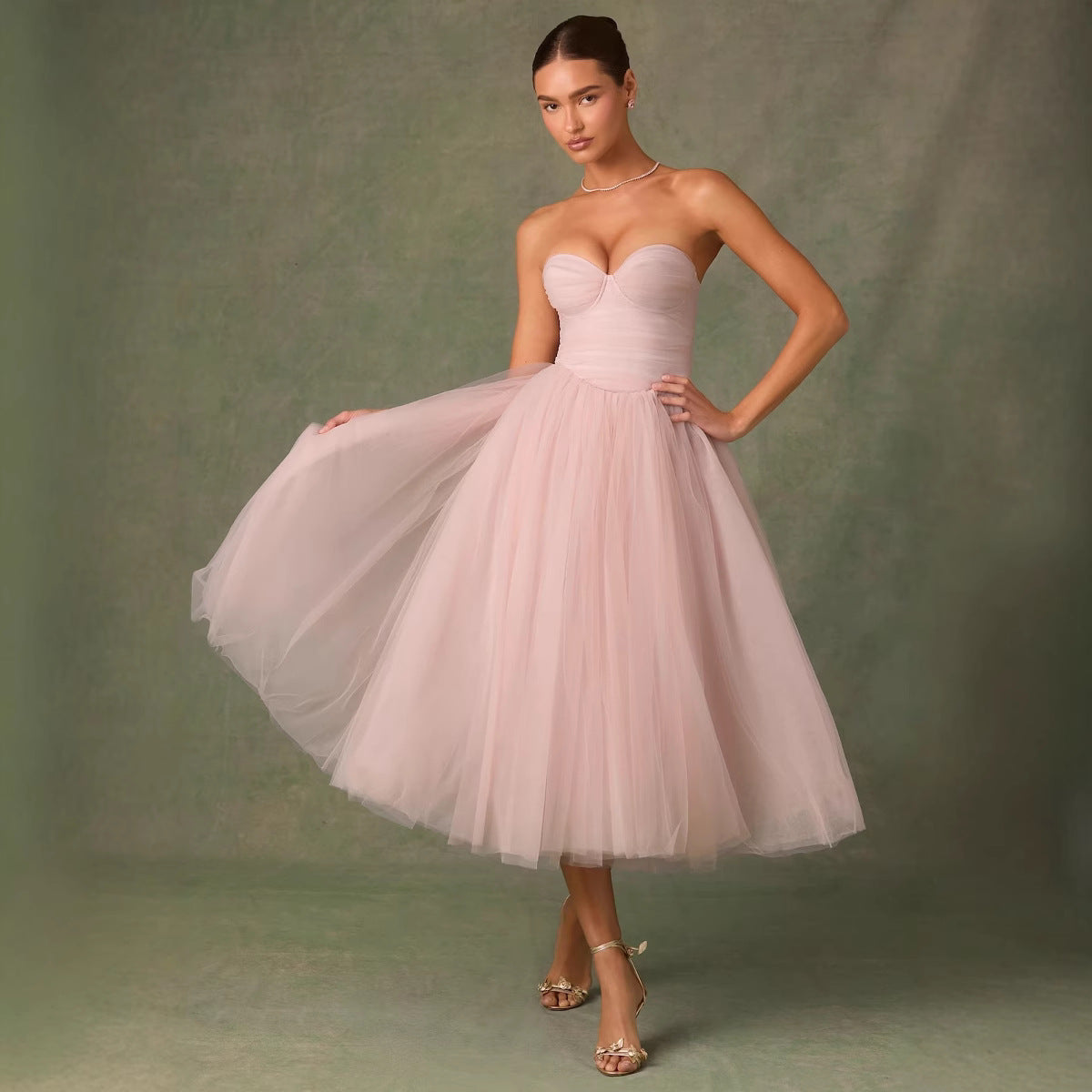 Women’s Strapless Tulle Gown – Sweetheart Neckline – Fitted Bodice – Midi A-Line
