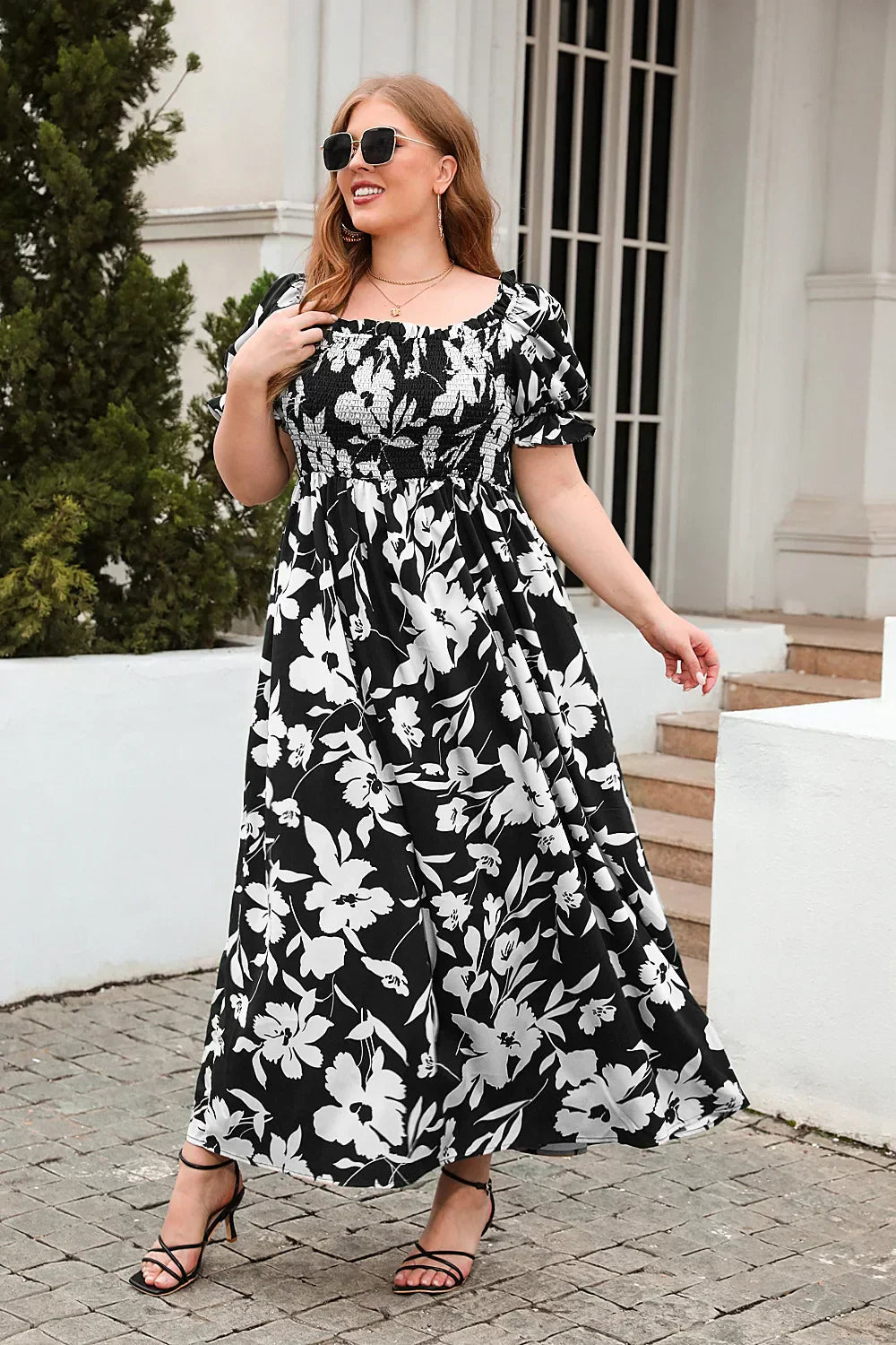 Women's Maxi Dress - Square Neck - Puff Sleeve - Smocked Bodice - Floral Print